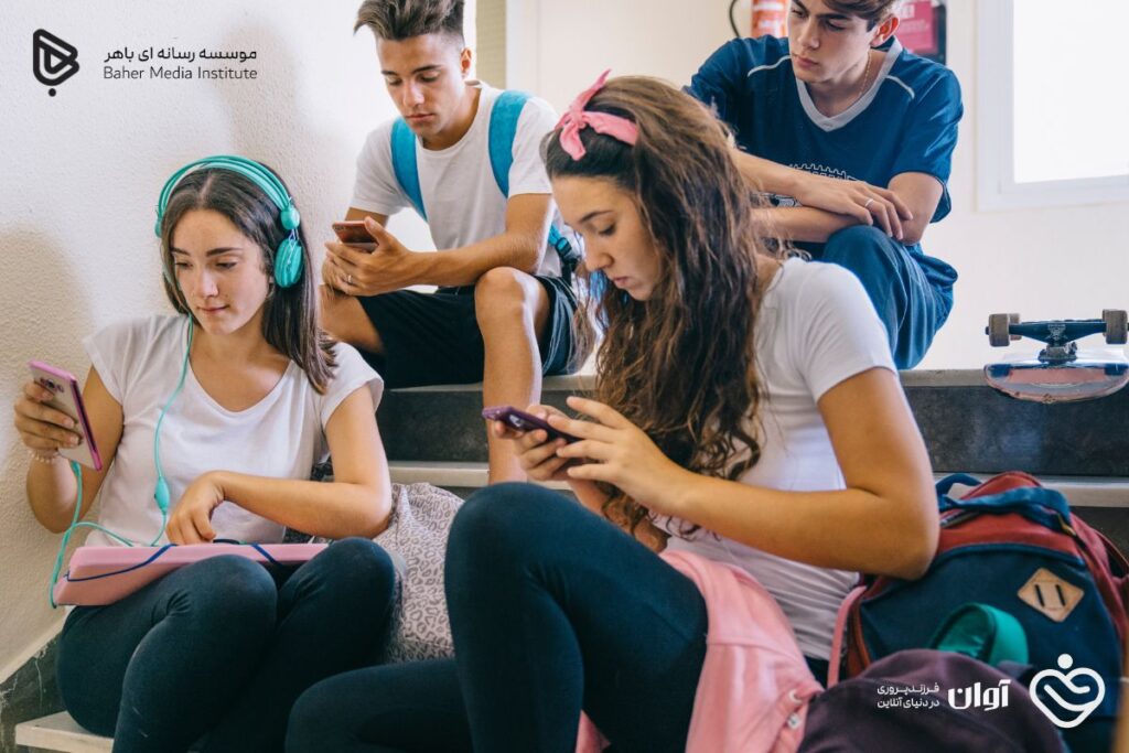 چرا آموزش مهارتهای رسانهای به نوجوانان حیاتی است؟