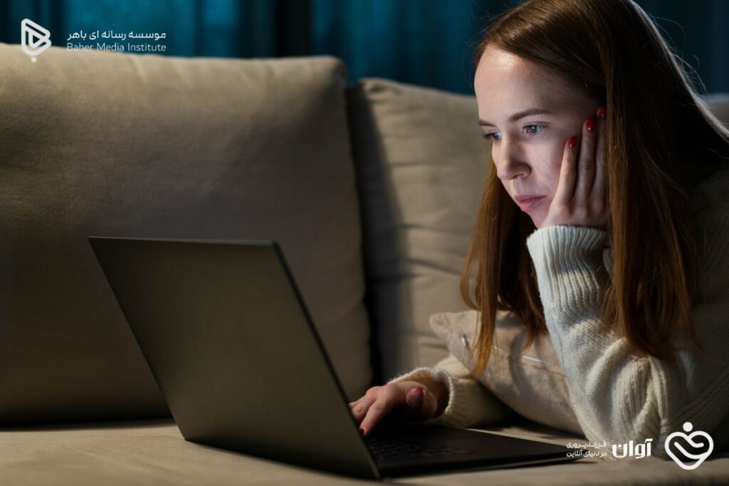 نقش شبکههای اجتماعی در زندگی دختران و نوجوانان