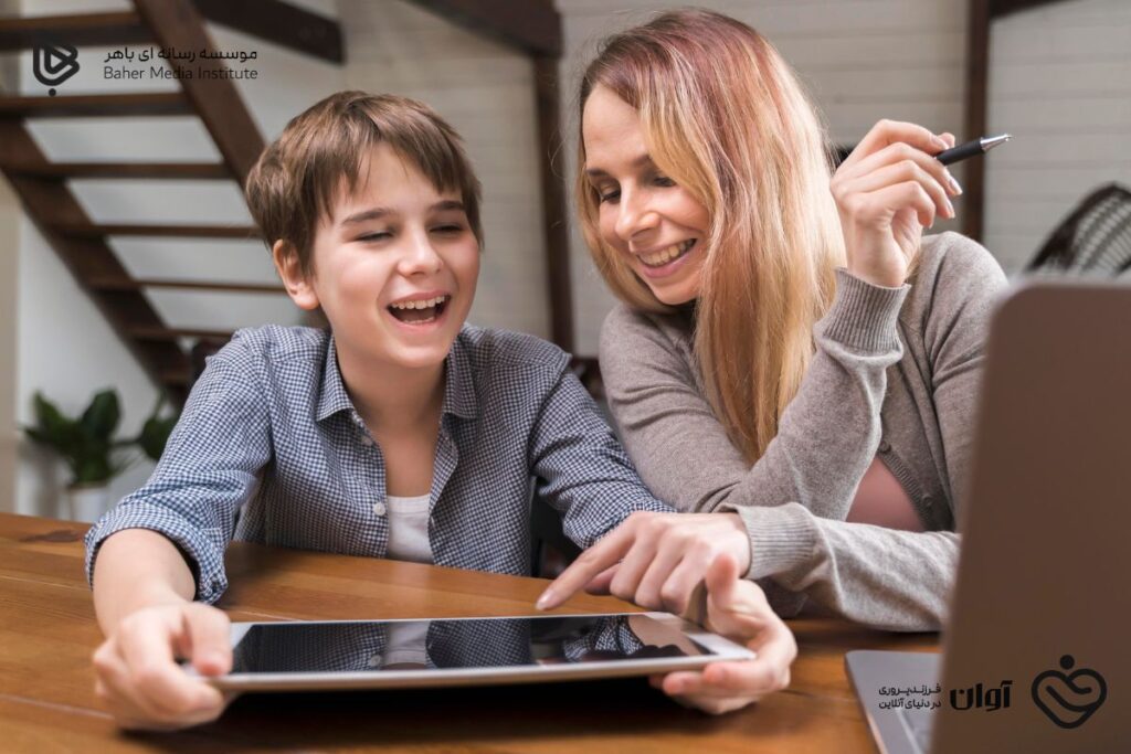 تعادل طلایی: چگونه زمان استفاده از موبایل و رسانه را مدیریت کنیم؟